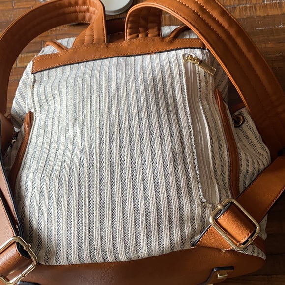 Simply Noelle Backpack - Picture 4 of 9